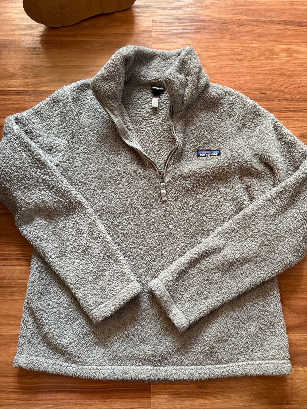 Patagonia women’s Gray Quarter-Zip Sherpa Fleece Pullover